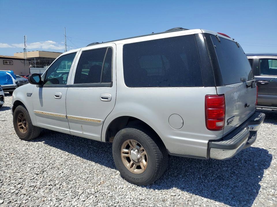 صورة رقم 2 من المزاد - 2002 FORD EXPEDITION مع VIN 1FMRU1566YLB08191