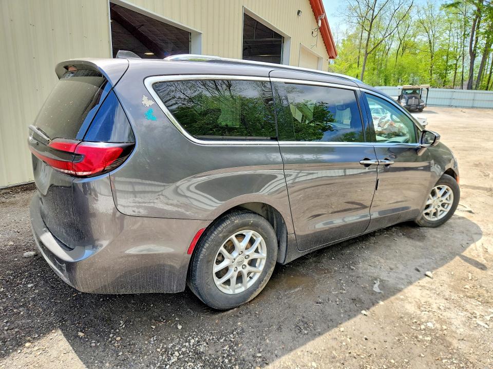 Photo 3 from auction – 2021 CHRYSLER PACIFICA with VIN 2C4RC1BG4MR593582