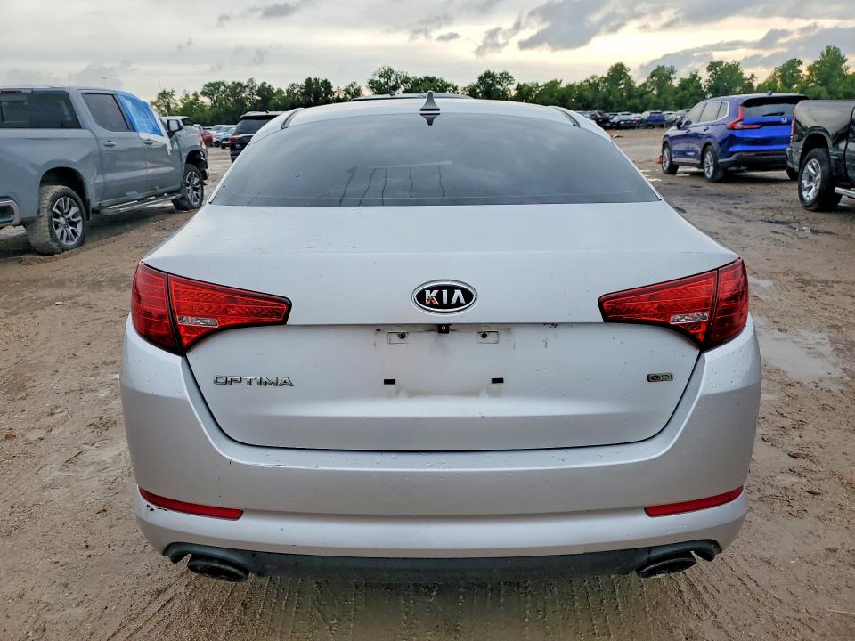Photo 6 from auction – 2011 KIA OPTIMA with VIN KNAGM4A71B5149946