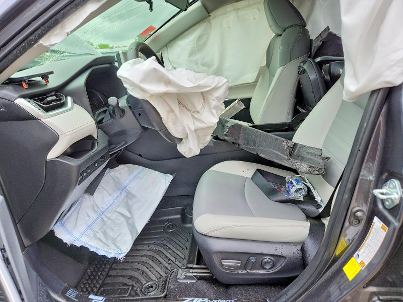 Photo 7 from auction – 2025 TOYOTA RAV4 with VIN JTMB6RFV5SD164998