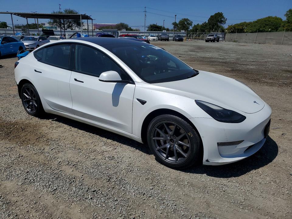 Photo 4 from auction – 2022 TESLA MODEL 3 with VIN 5YJ3E1EB5NF206695
