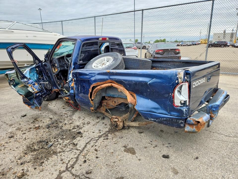 Photo 2 from auction – 2002 DODGE DAKOTA with VIN 1B7FL36X82S528352