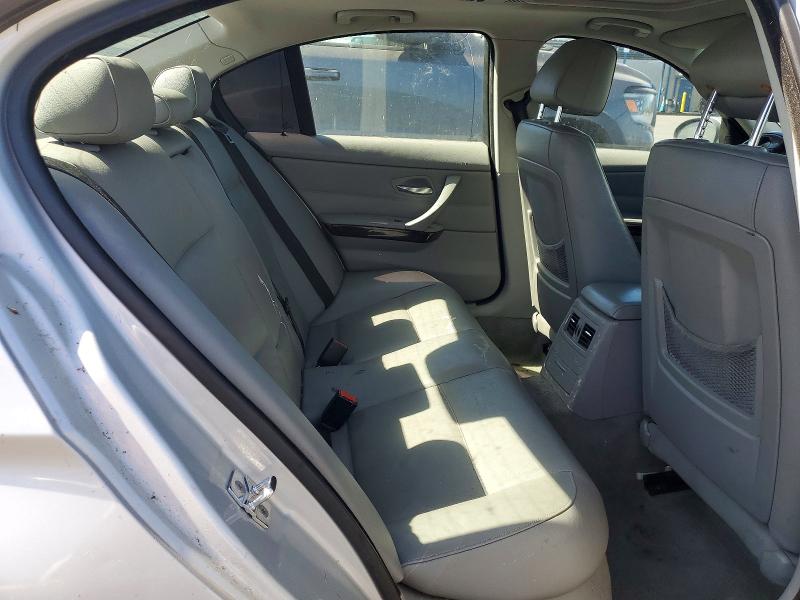 Photo 10 from auction – 2007 BMW 328 with VIN WBAVC535X7FZ73957