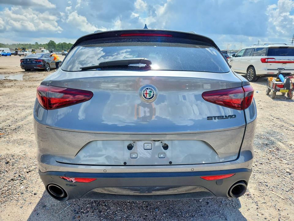 Photo 6 from auction – 2020 ALFA ROMEO STELVIO with VIN ZASPAJAN6L7C89884