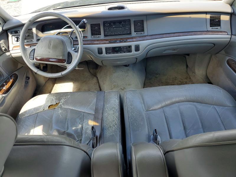 Снимка 8 от търг – 1995 LINCOLN TOWN CAR с VIN 1LNLM81W6SY663348