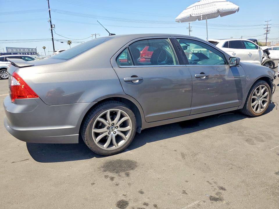 Photo 3 from auction – 2011 FORD FUSION with VIN 3FAHP0HA9BR298102