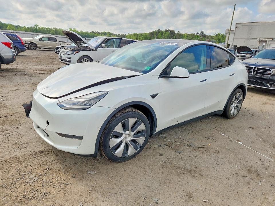 TESLA MODEL Y 2020 with VIN 5YJYGDEE4LF048049 - Photo from auction