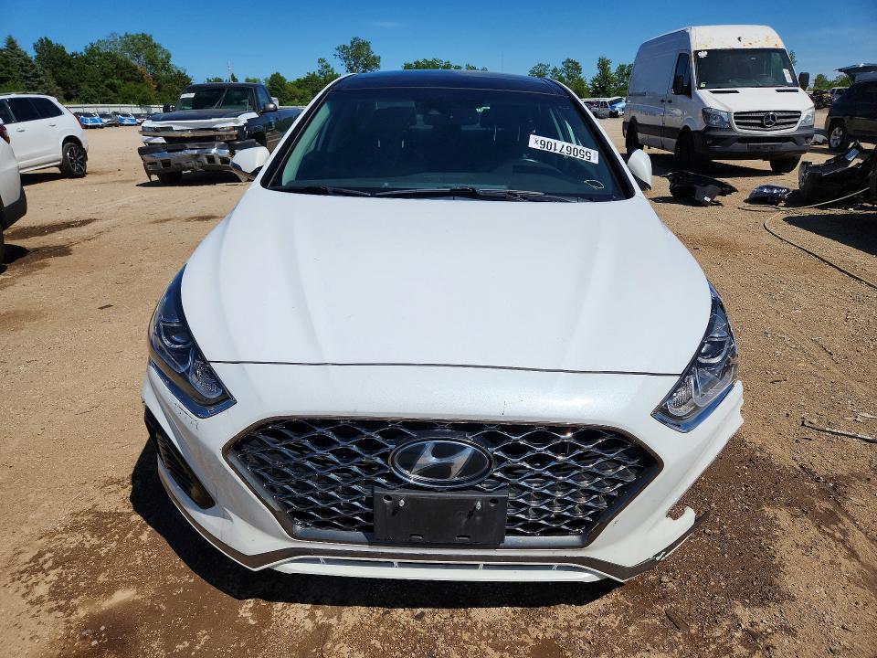 Photo 5 from auction – 2019 HYUNDAI SONATA with VIN 5NPE34AF3KH751655