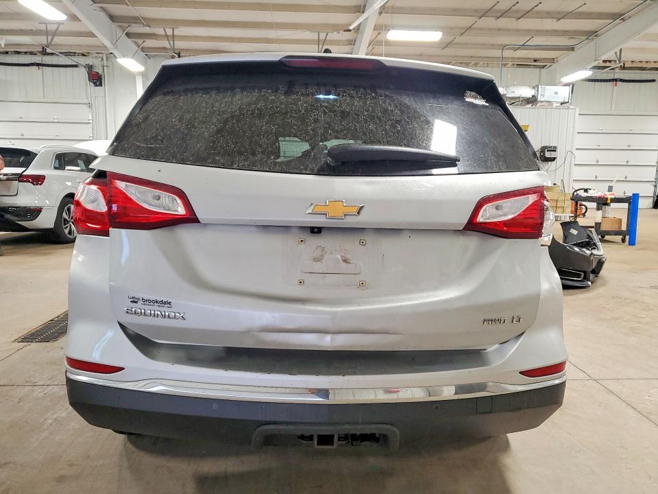 Photo 6 from auction – 2019 CHEVROLET EQINOX with VIN 2GNAXUEVXK6229668