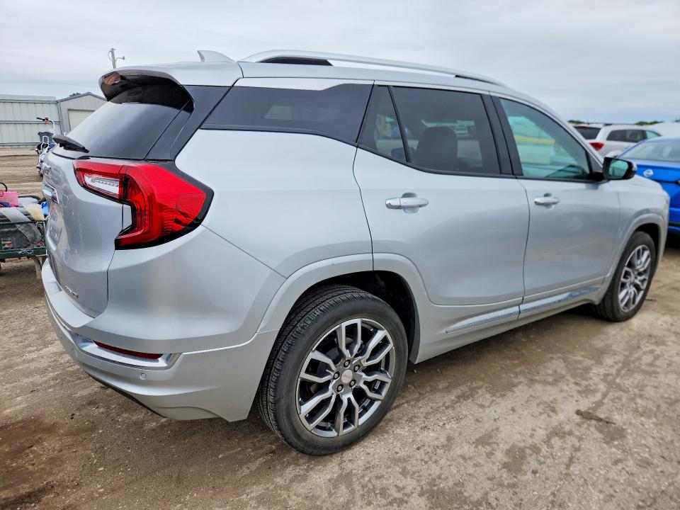 Photo 3 from auction – 2022 GMC TERRAIN with VIN 3GKALXEV5NL255069