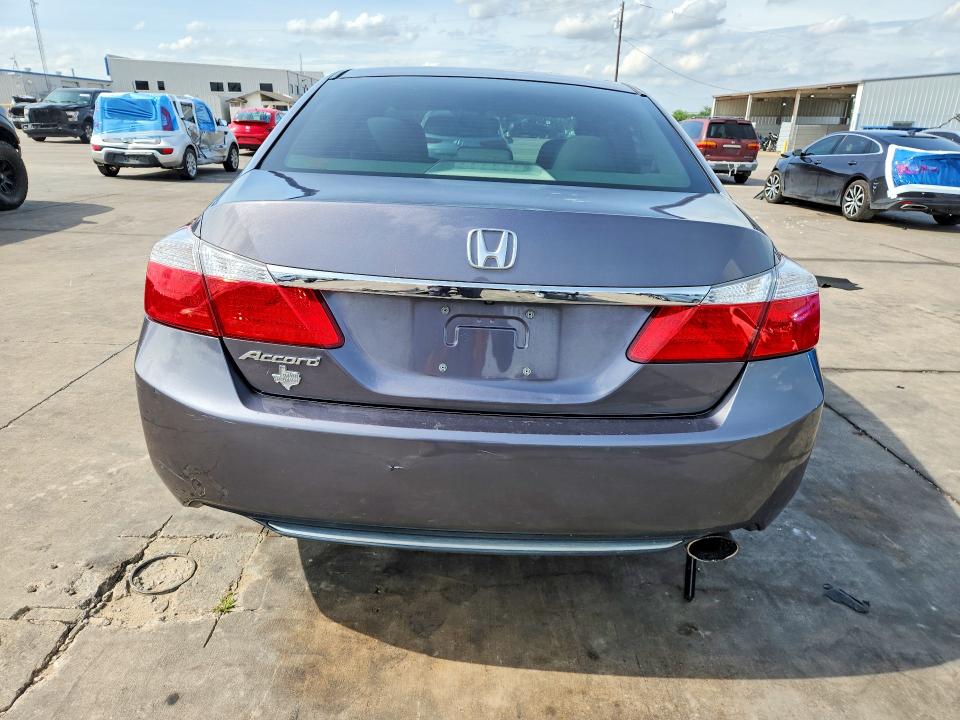 Photo 6 from auction – 2015 HONDA ACCORD with VIN 1HGCR2F30FA000827