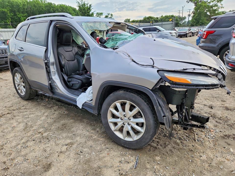 Photo 4 from auction – 2017 JEEP CHEROKEE with VIN 1C4PJMDB0HW543338