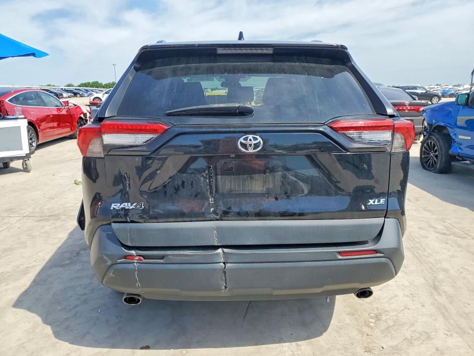 Photo 6 from auction – 2021 TOYOTA RAV4 with VIN 2T3W1RFV9MW131962