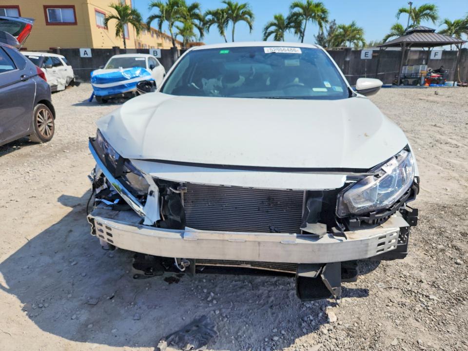 Photo 5 from auction – 2016 HONDA CIVIC with VIN 2HGFC4B50GH313705