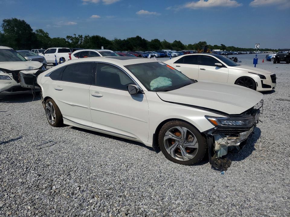 Photo 4 from auction – 2018 HONDA ACCORD with VIN 1HGCV2F57JA021941