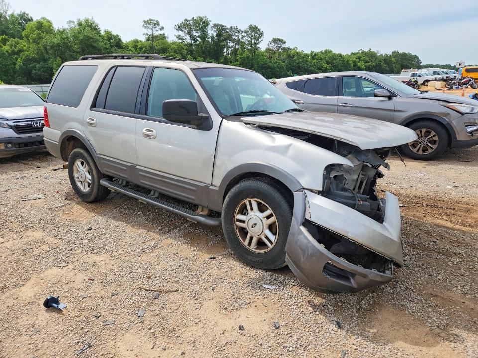 Photo 4 from auction – 2005 FORD EXPEDITION with VIN 1FMPU15535LA23142