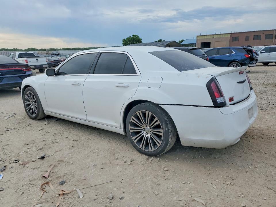 Photo 2 from auction – 2013 CHRYSLER 300 with VIN 2C3CCABT6DH698640
