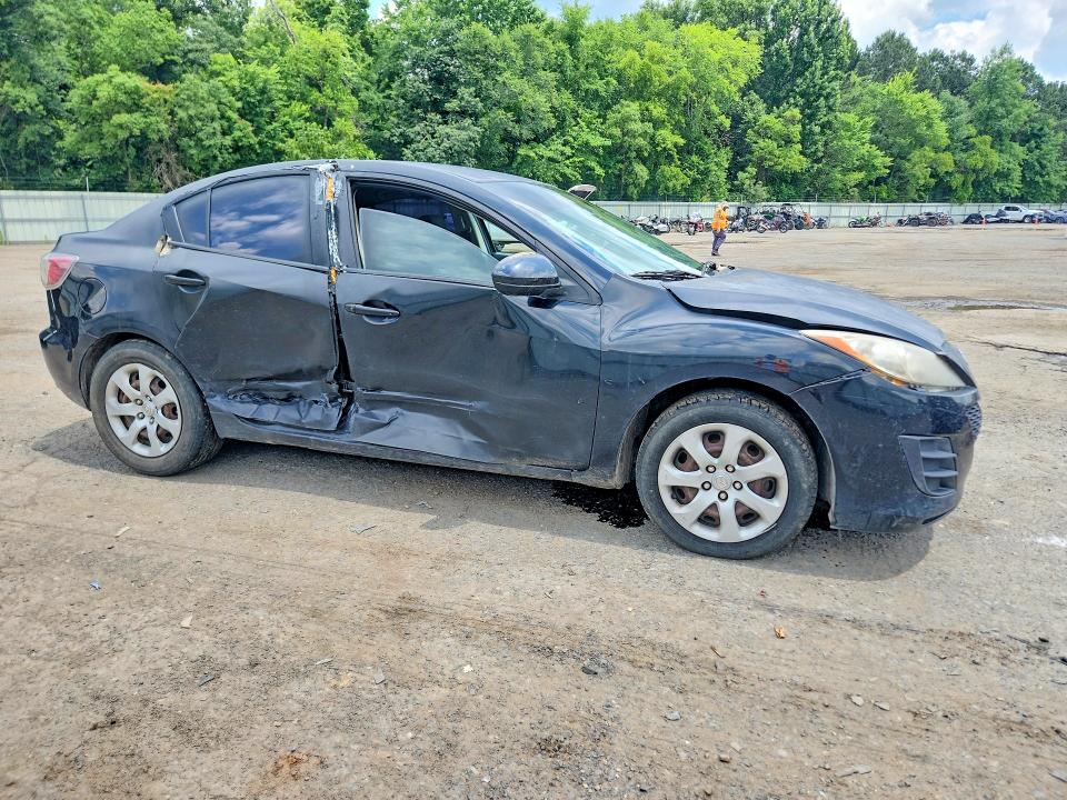 Photo 4 from auction – 2010 MAZDA 3 with VIN JM1BL1SF9A1215198