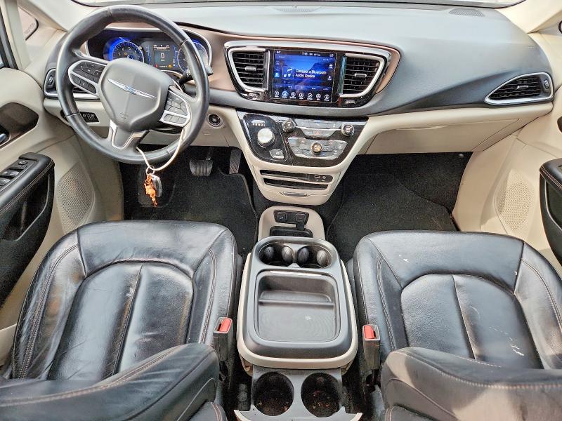 Photo 8 from auction – 2017 CHRYSLER PACIFICA with VIN 2C4RC1BG4HR788216