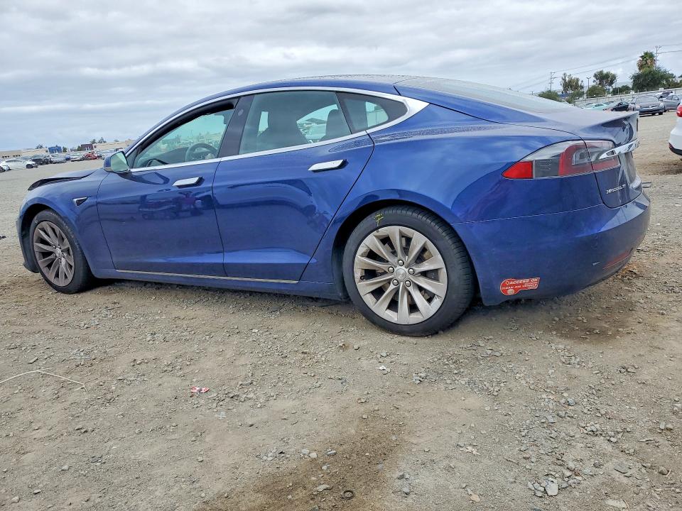 Photo 2 from auction – 2017 TESLA MODEL S with VIN 5YJSA1E28HF185806