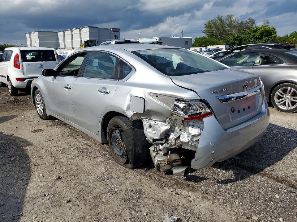 Photo 2 from auction – 2015 NISSAN ALTIMA with VIN 1N4AL3P0FC209065