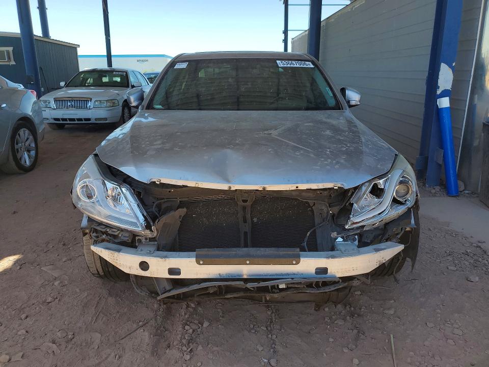 Photo 5 from auction – 2012 HYUNDAI GENESIS with VIN KMHGC4DD3CU207582