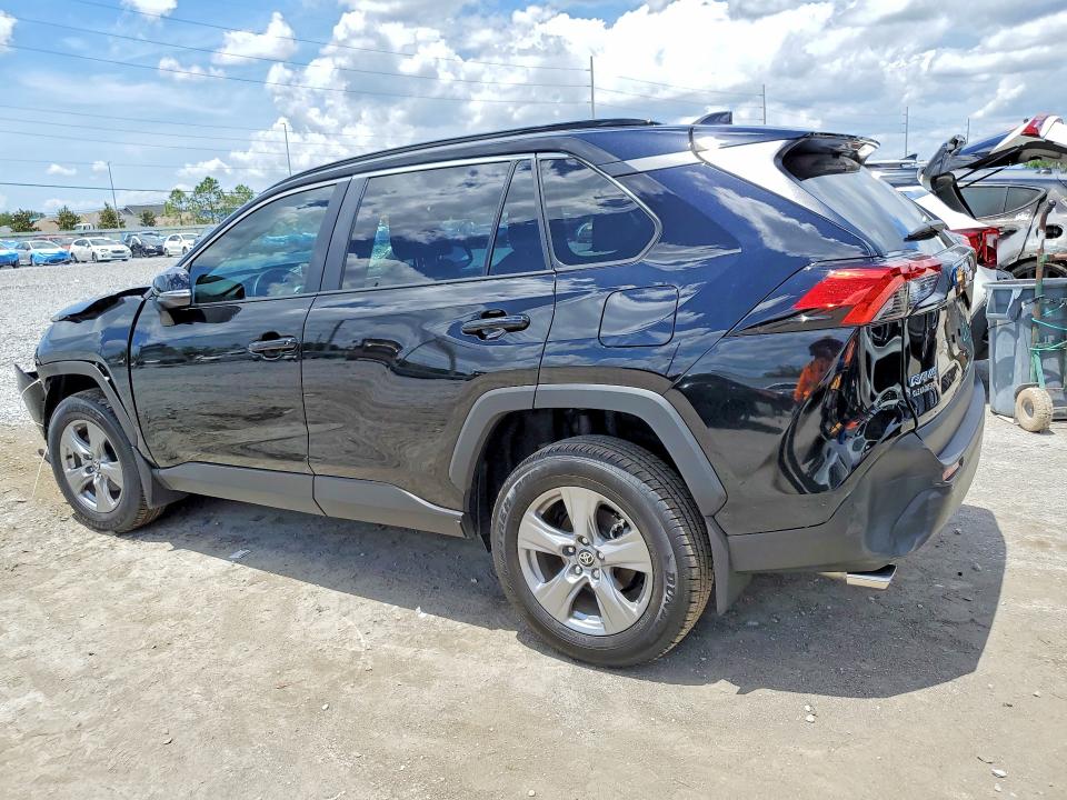 Photo 2 from auction – 2025 TOYOTA RAV4 with VIN 2T3W1RFV0SC362330