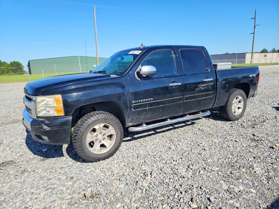 CHEVROLET SILVERADO 2011 with VIN 3GCPKSE33BG172822 - Photo from auction