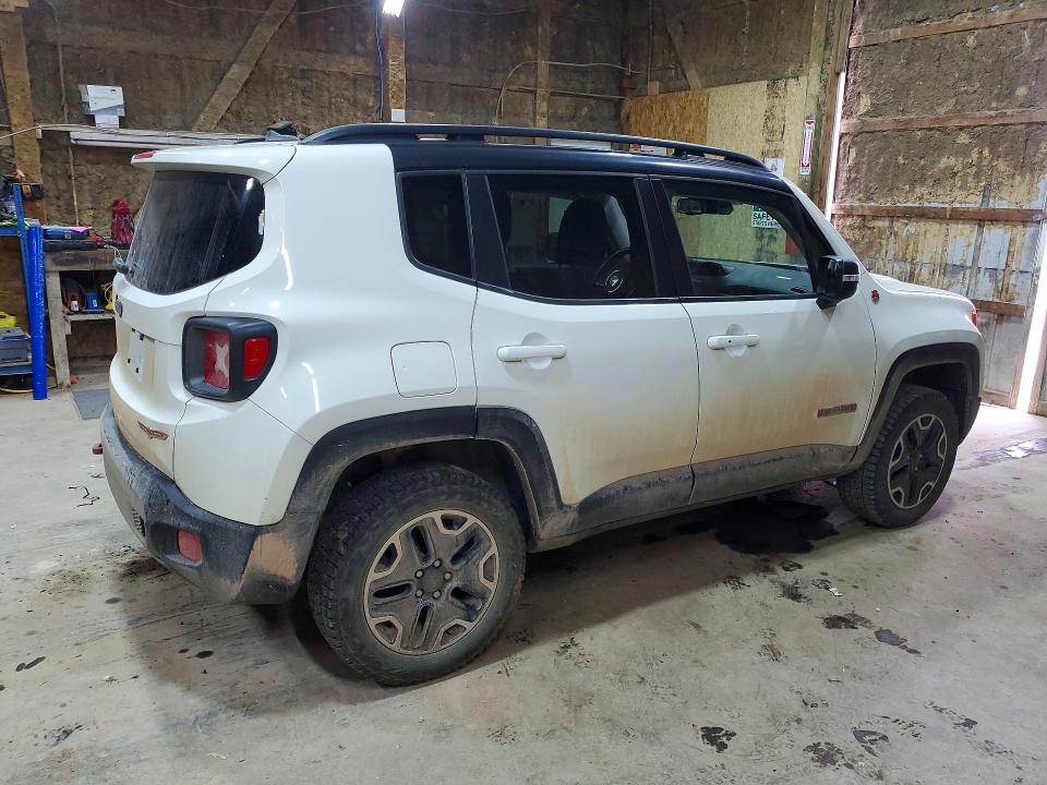 Photo 3 from auction – 2016 JEEP RENEGADE with VIN ZACCJBCT4GPD89077