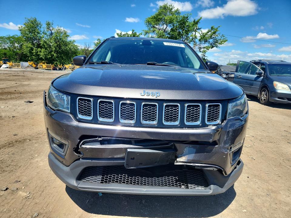 Photo 5 from auction – 2017 JEEP COMPASS with VIN 3C4NJDBBXHT666175
