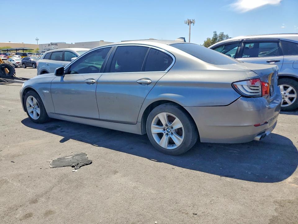 صورة رقم 2 من المزاد - 2013 BMW 528 مع VIN WBAXG5C50DDY33954