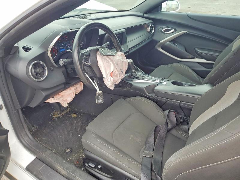Photo 8 from auction – 2020 CHEVROLET CAMARO with VIN 1G1FB3DX2L0119839