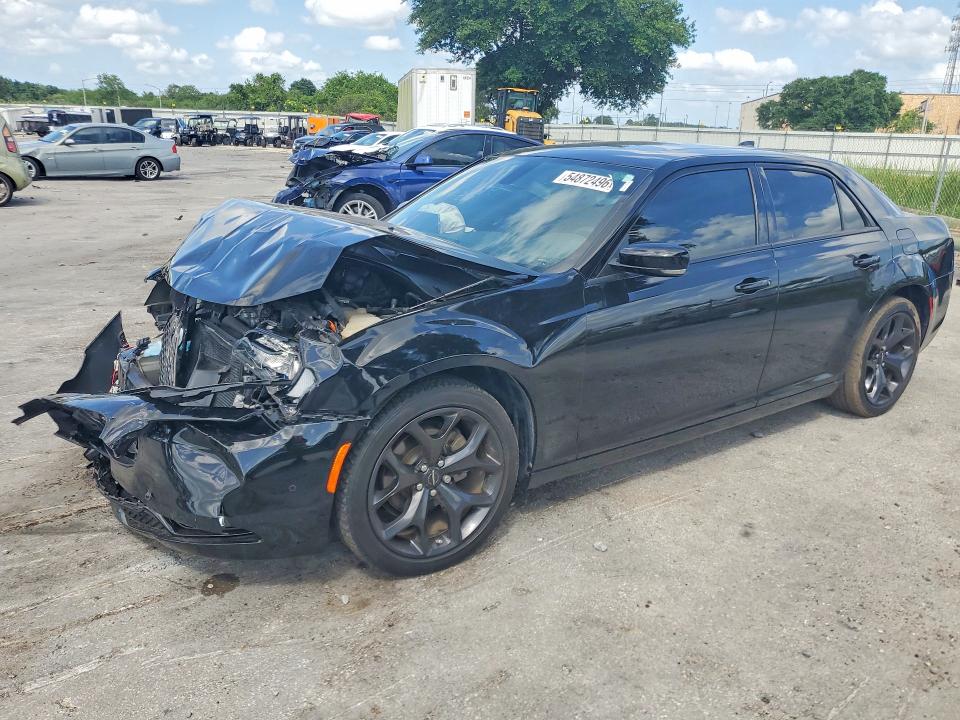 CHRYSLER 300 2023 with VIN 2C3CCABG6PH647002 - Photo from auction