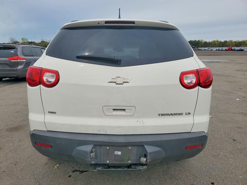 Photo 6 from auction – 2011 CHEVROLET TRAVERSE with VIN 1GNKVEED8BJ245667
