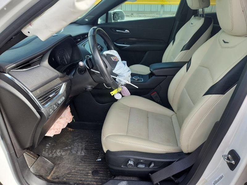 Photo 7 from auction – 2020 CADILLAC XT4 with VIN 1GYFZER47LF036184