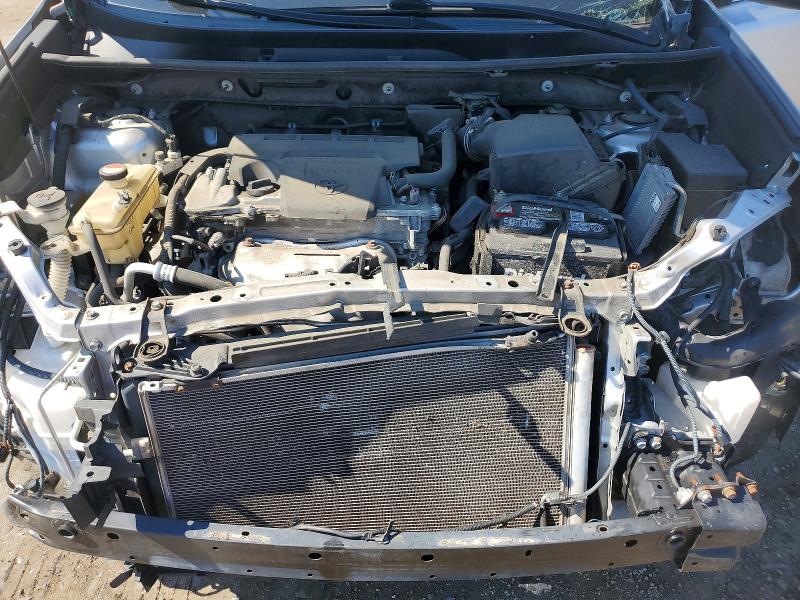 Photo 12 from auction – 2015 TOYOTA RAV4 with VIN JTMBFREV0FD129583