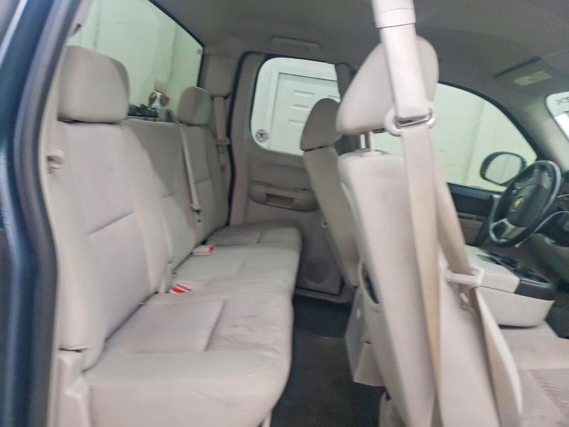Photo 10 from auction – 2011 CHEVROLET SILVERADO with VIN 1GCRKSE36BZ189669