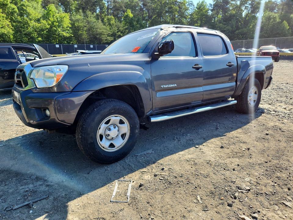 TOYOTA TACOMA 2015 with VIN 3TMJU4GN2FM187555 - Photo from auction