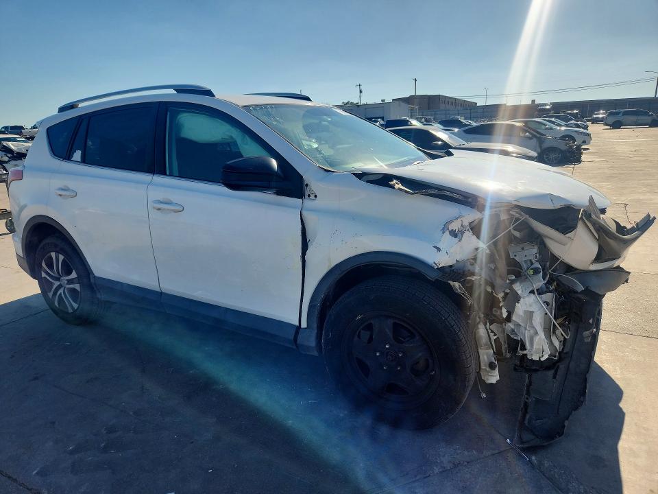 Photo 4 from auction – 2016 TOYOTA RAV4 with VIN 2T3ZFREV2GW263028