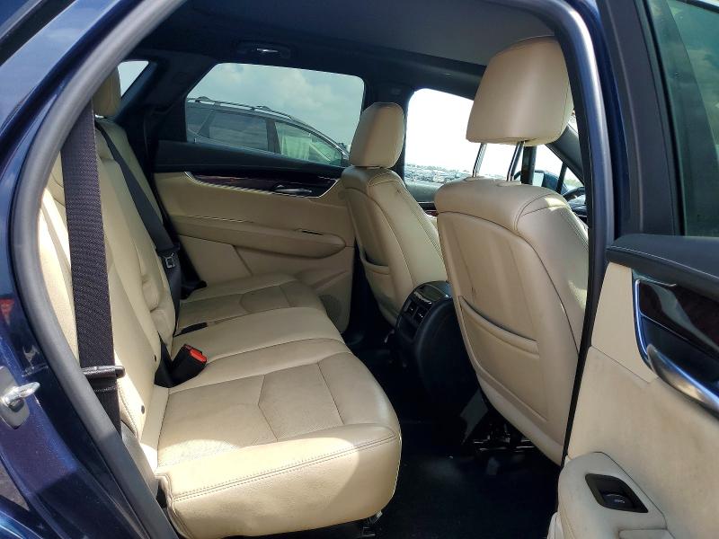 Photo 10 from auction – 2017 CADILLAC XT5 with VIN 1GYKNCRS8HZ274354