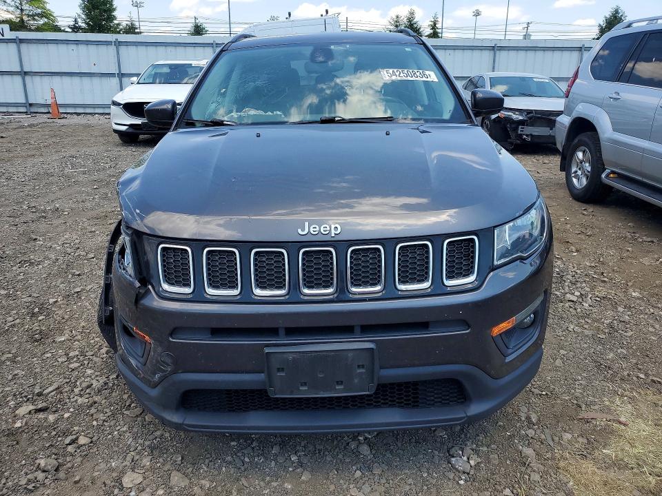 Photo 5 from auction – 2020 JEEP COMPASS with VIN 3C4NJDBB5LT149357