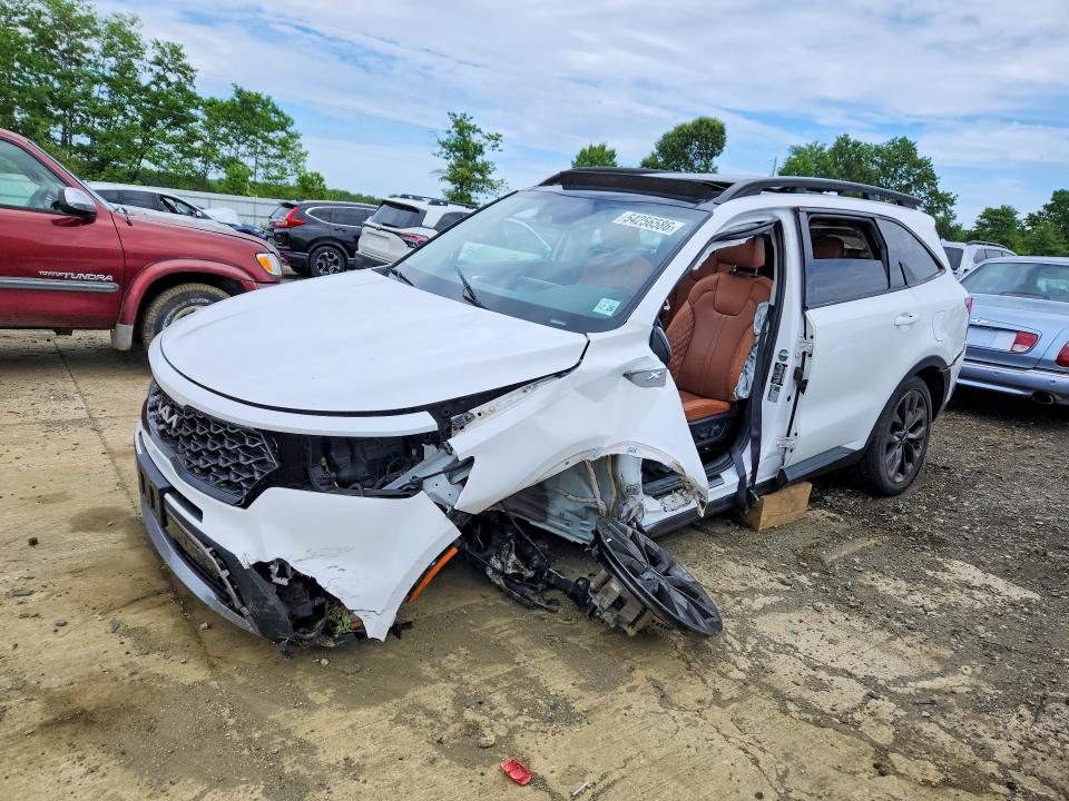 KIA SORENTO 2022 z numerem VIN 5XYRKDLF6NG076736 - Zdjęcie z aukcji