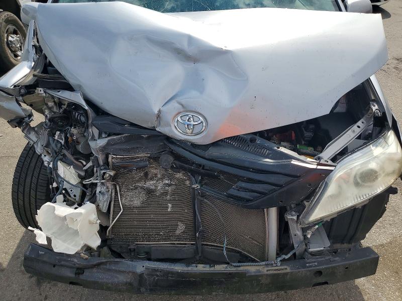Photo 11 from auction – 2014 TOYOTA SIENNA with VIN 5TDKK3DC8ES483525