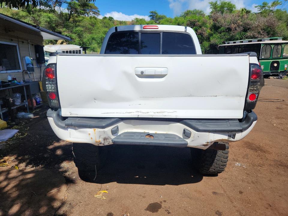 Photo 6 from auction – 2011 TOYOTA TACOMA with VIN 3TMJU4GN7BM117558