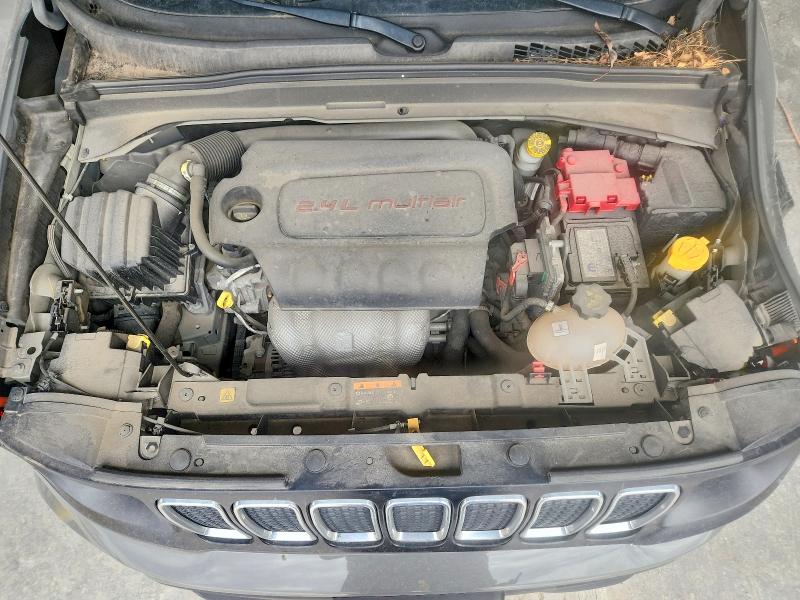 Photo 12 from auction – 2019 JEEP RENEGADE with VIN ZACNJBBBXKPK41796