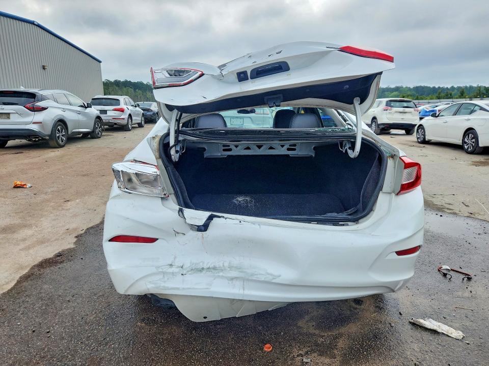 Photo 6 from auction – 2017 CHEVROLET CRUZE with VIN 1G1BF5SM8H7246973