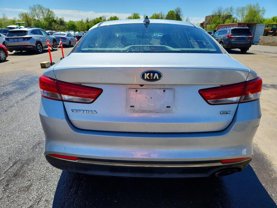Photo 6 from auction – 2016 KIA OPTIMA with VIN 5XXGU4L39GG078138