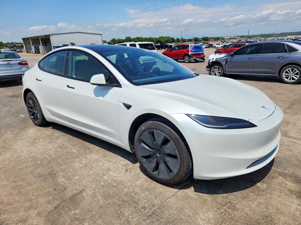 Photo 4 from auction – 2025 TESLA MODEL 3 with VIN 5YJ3E1EA2SF025380