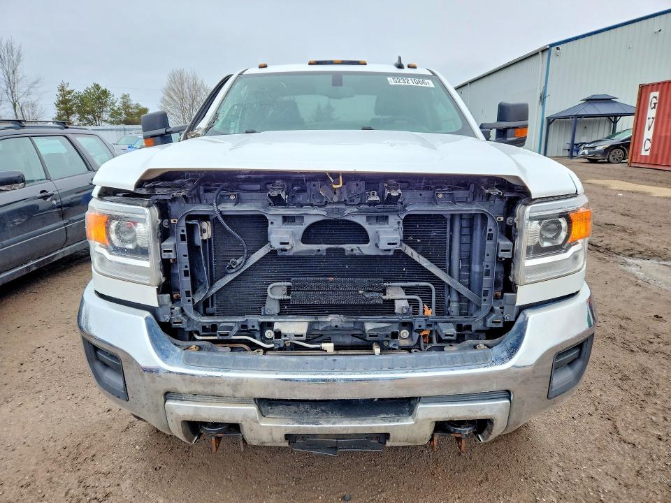 Photo 5 from auction – 2018 GMC SIERRA with VIN 1GT22REGXJZ120155