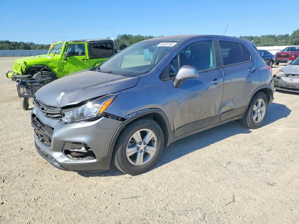 CHEVROLET TRAX 2020 with VIN 3GNCJKSB7LL320967 - Photo from auction
